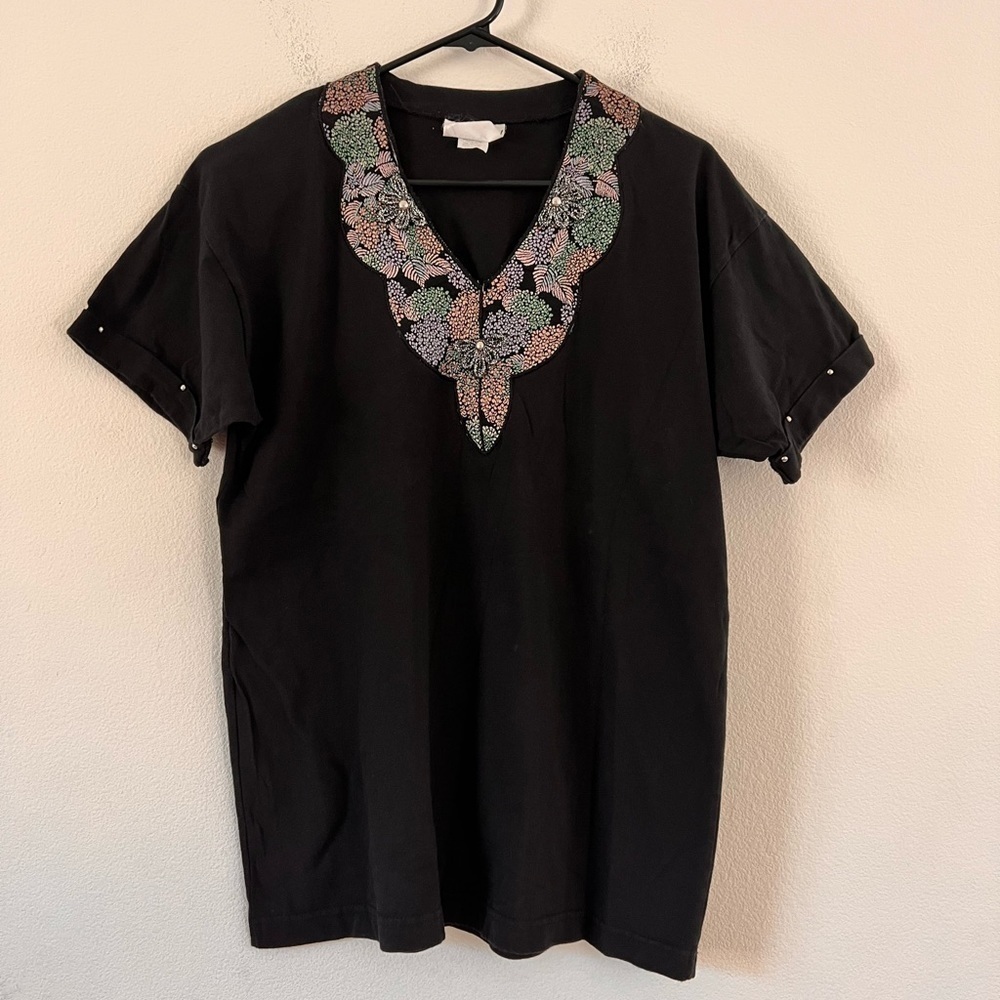 Vintage Joanie W. Floral Scalloped Collar Stud Rolled Hem Black V Neck Shirt M